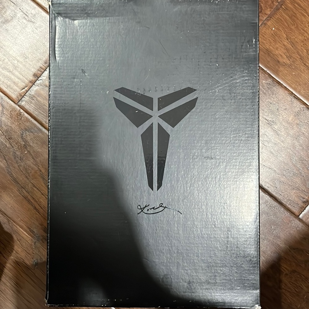 Men sneakers